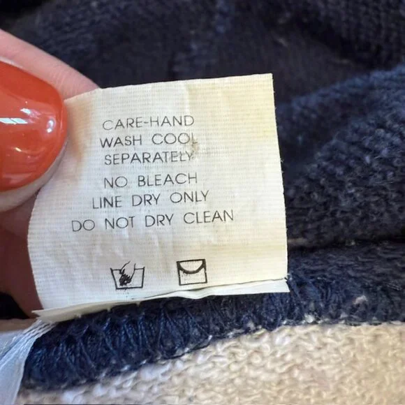 Vintage Disney Hoodie unisex M Red/Blue  Sweatshirt Sweater Mickey Mouse 90s Y2K - Picture 4 of 10